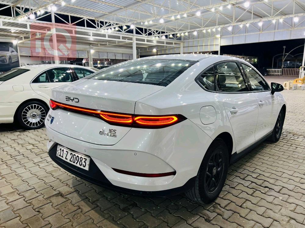 بي واي دي Qin Plus